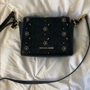 Black MK Crossbody Bag w. Gold Details 💫